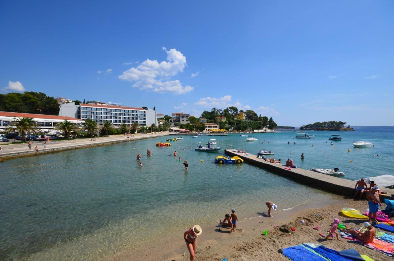 Apartments Marija Mundanije Екстер'єр фото